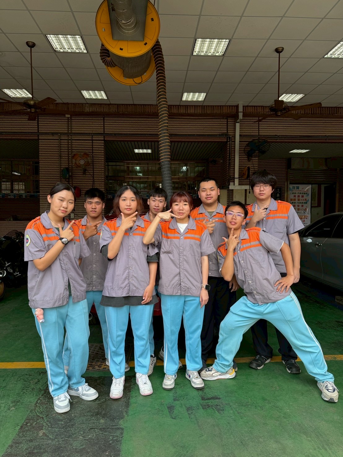 光復高中汽車科學生合照